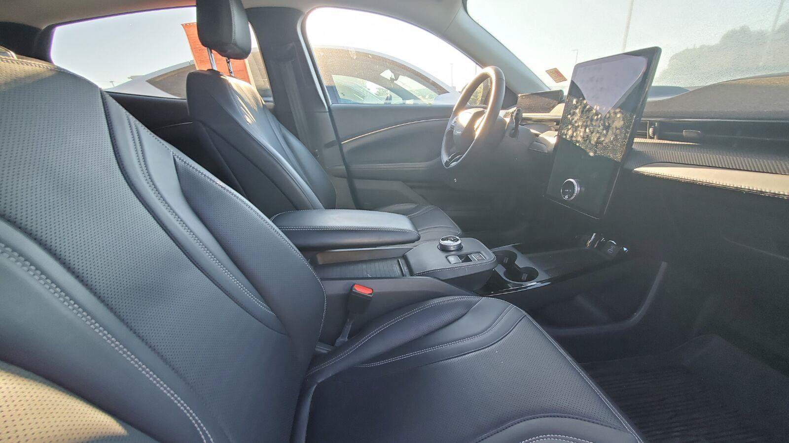 Used 2022 Ford Mustang Mach-E Premium AWD/4WD image 4