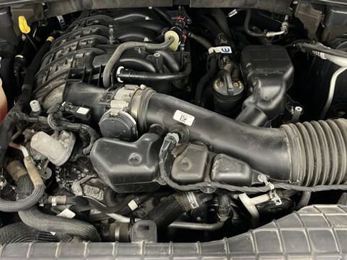 Used 2024 Jeep Grand Cherokee L Limited w/ Luxury Tech Group II AWD/4WD image 28