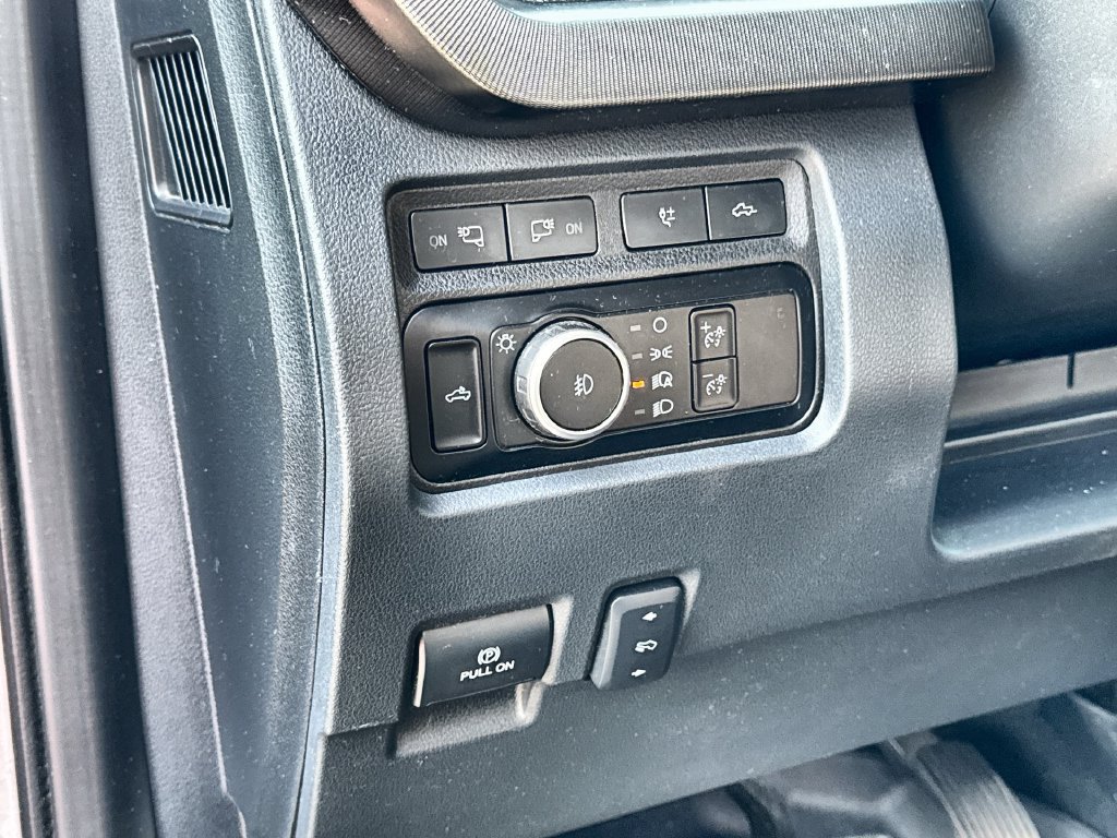 Used 2023 Ford F250 Platinum w/ Tremor Off-Road Package AWD/4WD image 6