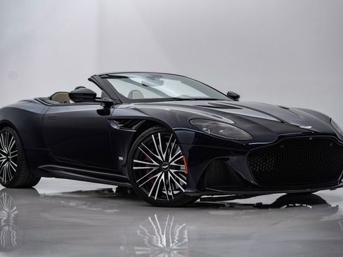 Used 2022 Aston Martin DBS Superleggera Volante RWD image 1