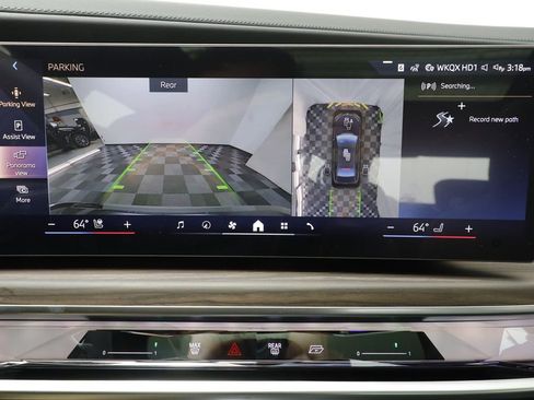 New 2026 BMW i7 xDrive60 w/ Premium Package AWD/4WD image 13