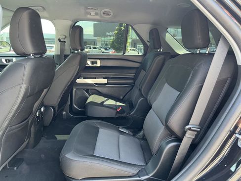 Used 2022 Ford Explorer XLT AWD/4WD image 26
