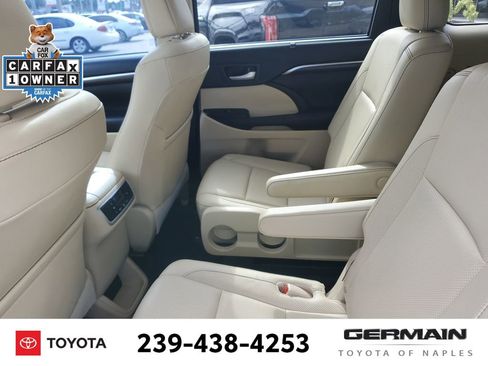 Used 2016 Toyota Highlander Limited image 19