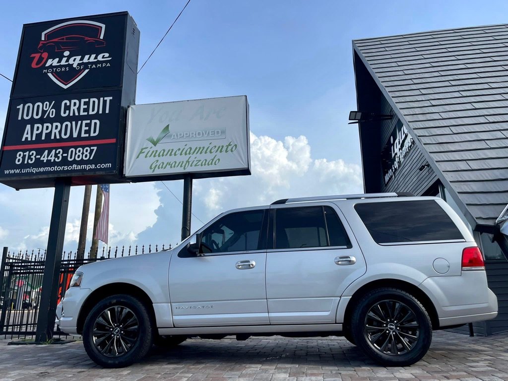 Used 2015 Lincoln Navigator 2WD image 41
