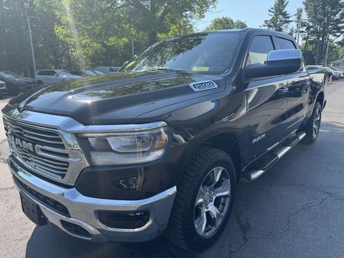 Used 2023 RAM 1500 Laramie AWD/4WD image 3
