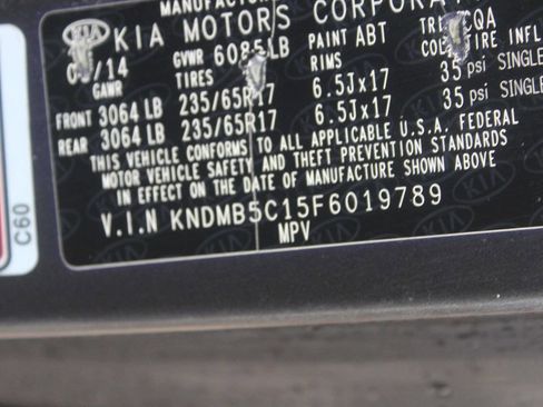 Used 2015 Kia Sedona LX image 10