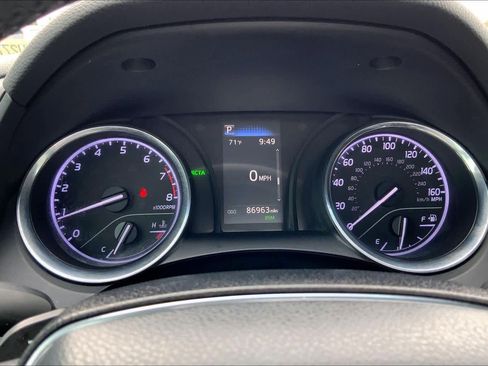 Used 2019 Toyota Camry SE w/ Convenience Package image 26