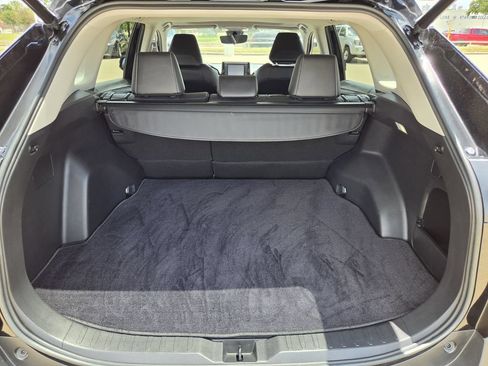 Used 2022 Toyota RAV4 XLE Premium FWD image 29