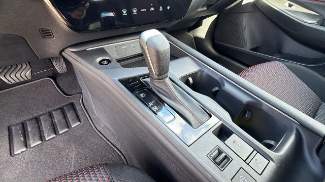 Used 2026 Nissan Sentra SR w/ Floor Mat Package FWD image 24