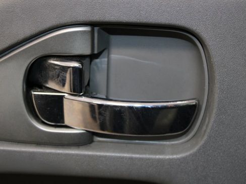 Used 2017 Nissan Frontier SV w/ SV Value Truck Package image 23