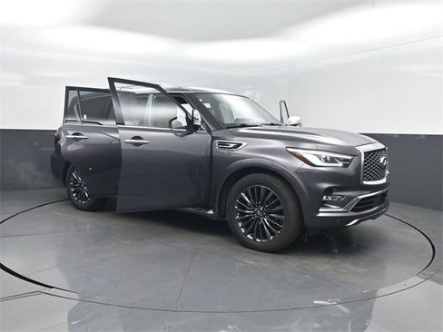 Used 2022 INFINITI QX80 Sensory w/ All-Season Package image 44