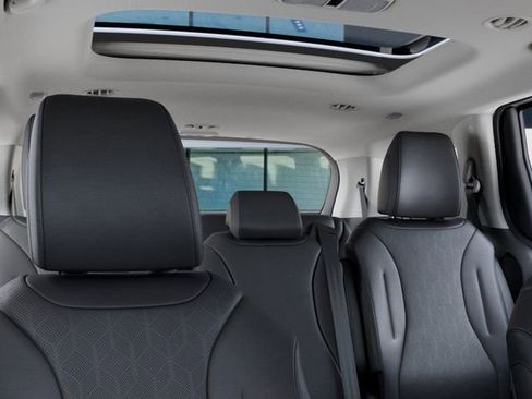 New 2026 Kia Carnival SX w/ SX Dark Edition Package FWD image 27