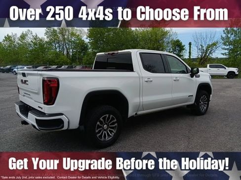 Used 2021 GMC Sierra 1500 AT4 w/ AT4 Premium Package AWD/4WD image 4