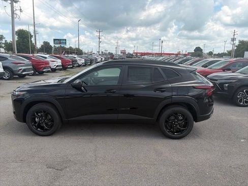 New 2026 Chevrolet Trax LT w/ Driver Confidence Package FWD image 3