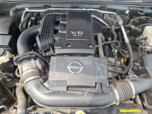 Used 2008 Nissan Frontier SE w/ SE Value Truck Pkg AWD/4WD image 25