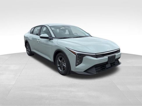 Certified 2025 Kia K4 LXS image 35