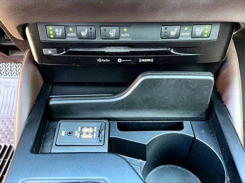 Used 2020 Lexus ES 350 w/ Premium Package image 17