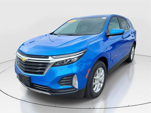 Used 2024 Chevrolet Equinox LT w/ LPO, Floor Liner Package FWD image 2