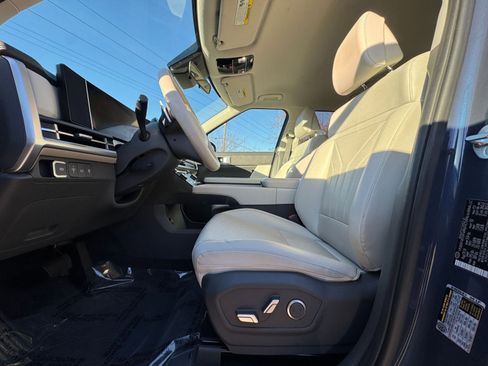 Used 2025 Hyundai Santa Fe SEL image 22