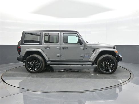 Used 2023 Jeep Wrangler Unlimited Sahara image 8