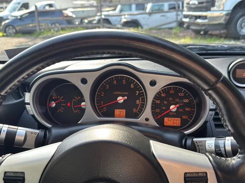 Used 2007 Nissan 350Z Touring RWD image 23