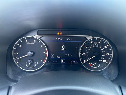 Used 2025 Nissan Altima 2.5 SV FWD image 17