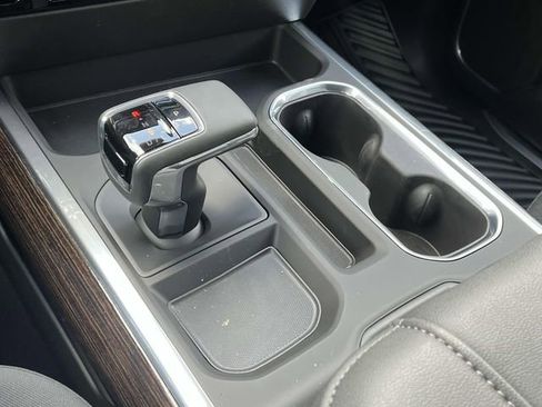 Used 2025 GMC Sierra 1500 Elevation image 25