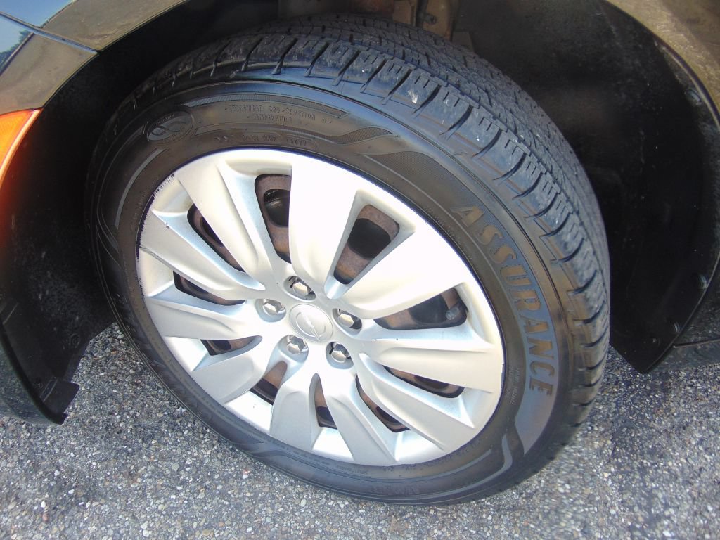 Used 2016 Chrysler 200 LX FWD image 23