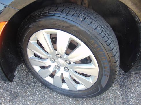 Used 2016 Chrysler 200 LX image 23