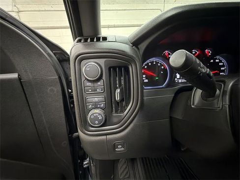 Certified 2021 Chevrolet Silverado 1500 Custom image 16