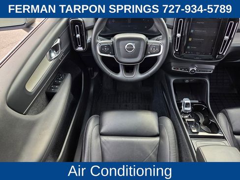 Certified 2023 Volvo XC40 B4 Plus w/ Protection Package Premier image 16