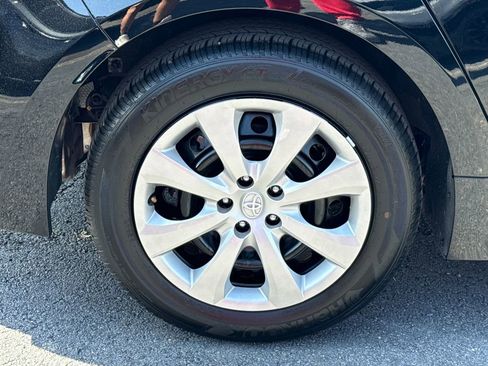 Used 2025 Toyota Corolla LE image 17