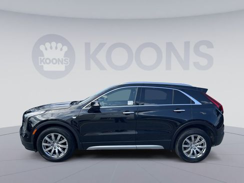 Used 2023 Cadillac XT4 Premium Luxury w/ Technology Package AWD/4WD image 2