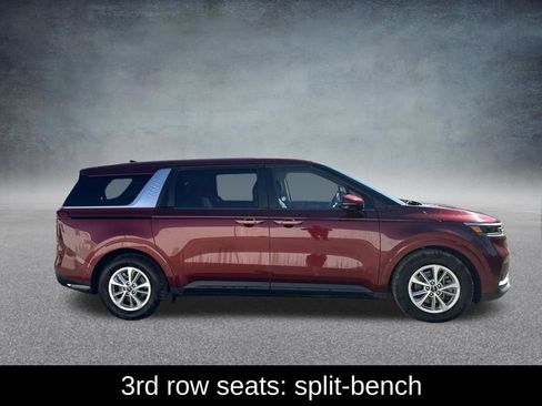 Used 2024 Kia Carnival LX image 7