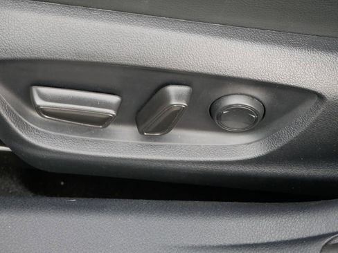 Used 2023 Toyota Camry SE FWD image 21