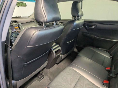 Used 2016 Toyota Camry SE FWD image 30