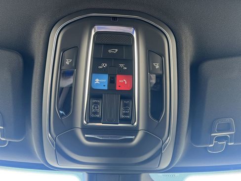 New 2025 Jeep Grand Cherokee L Laredo w/ Luxury Tech Group I image 14