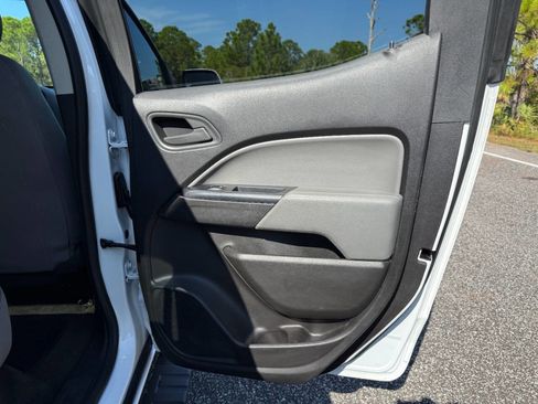 Used 2015 Chevrolet Colorado W/T w/ WT Convenience Package image 15