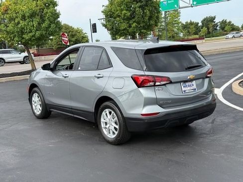 Used 2024 Chevrolet Equinox LS w/ LS Convenience Package AWD/4WD image 3