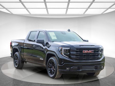 Used 2025 GMC Sierra 1500 Elevation w/ Preferred Package image 5