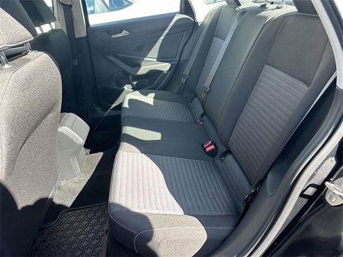 Certified 2022 Volkswagen Jetta S image 18