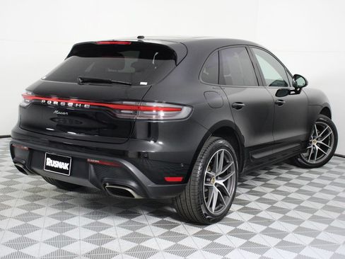 Certified 2023 Porsche Macan AWD/4WD image 7