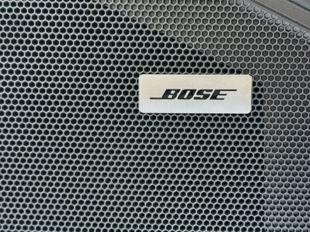 Certified 2025 Porsche Cayenne Turbo AWD/4WD image 25