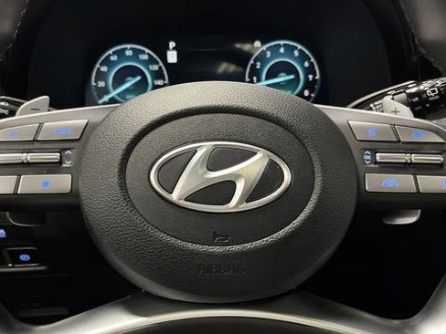 Used 2025 Hyundai Palisade Calligraphy image 16