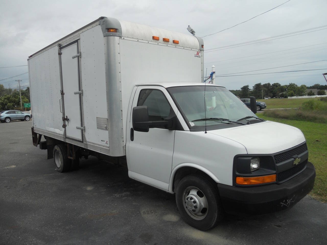 Used 2013 Chevrolet Express 3500 Extended RWD image 7