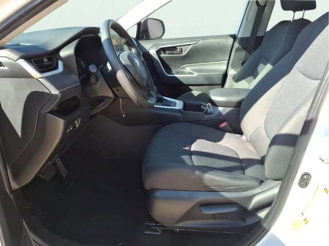 Used 2024 Toyota RAV4 LE AWD/4WD image 18