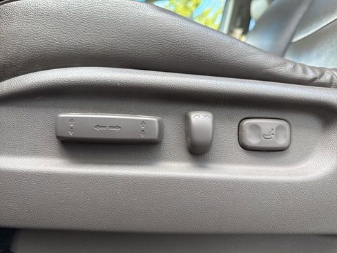 Used 2011 Honda Odyssey Touring image 10