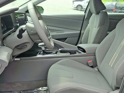 New 2025 Hyundai Elantra Sport image 7