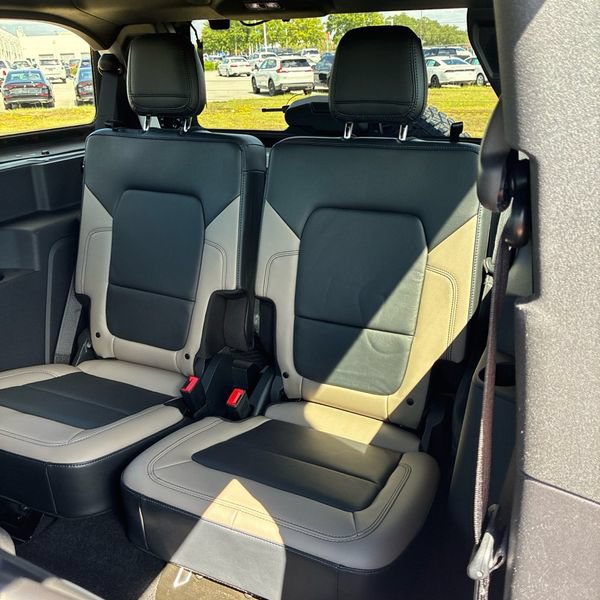 Used 2023 Ford Bronco Wildtrak AWD/4WD image 14