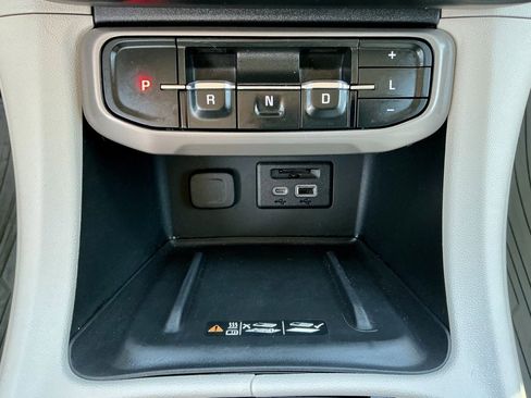 Used 2023 GMC Acadia Denali w/ Denali Technology Package image 37